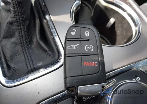 2019 Jeep Grand Cherokee Upland 4X4 из США, поврежденный, VIN 1C4RJFAG0KC621937